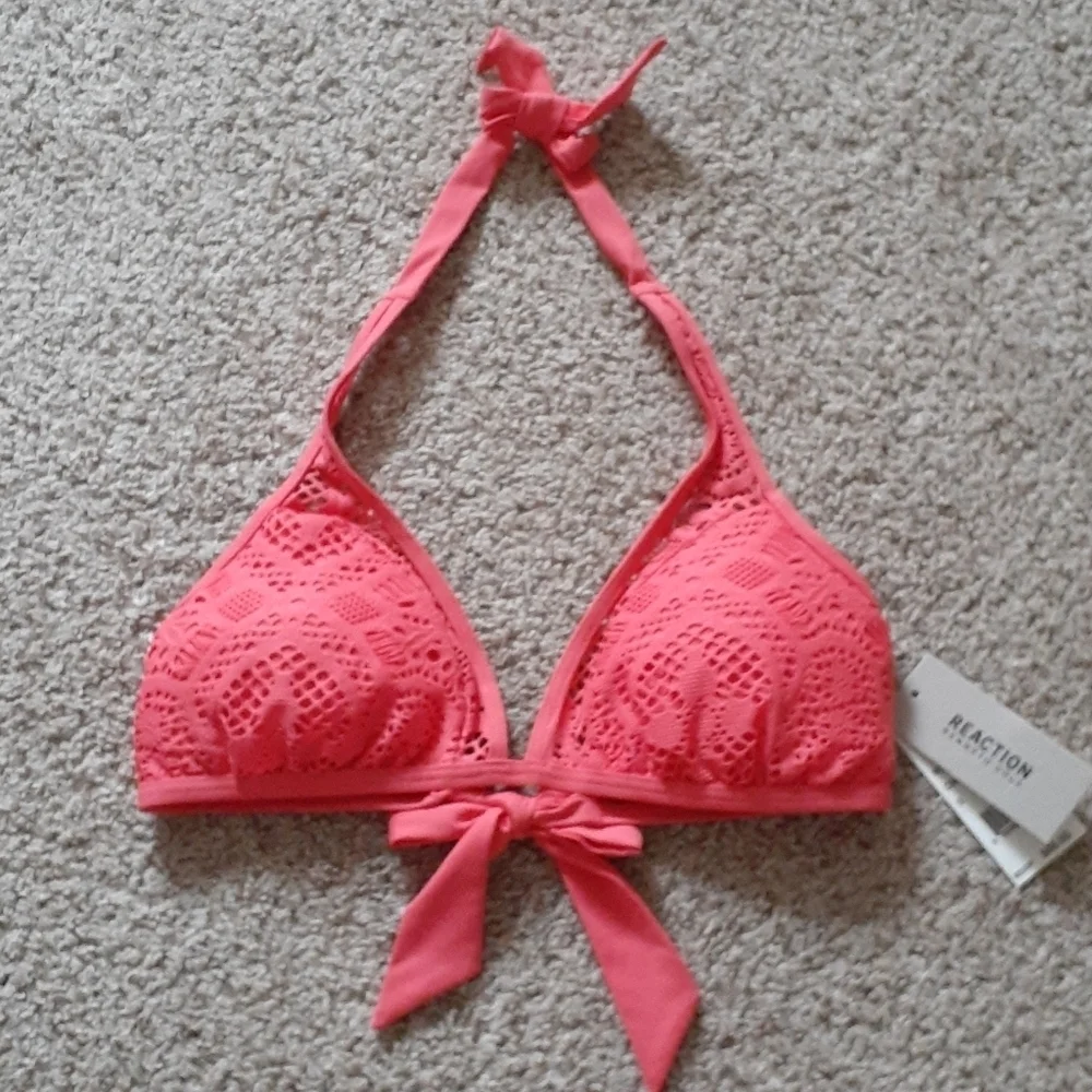 MAKE OFFER ~ ☀️🏖 NWT REACTION Kenneth Cole sz SM, $66.00